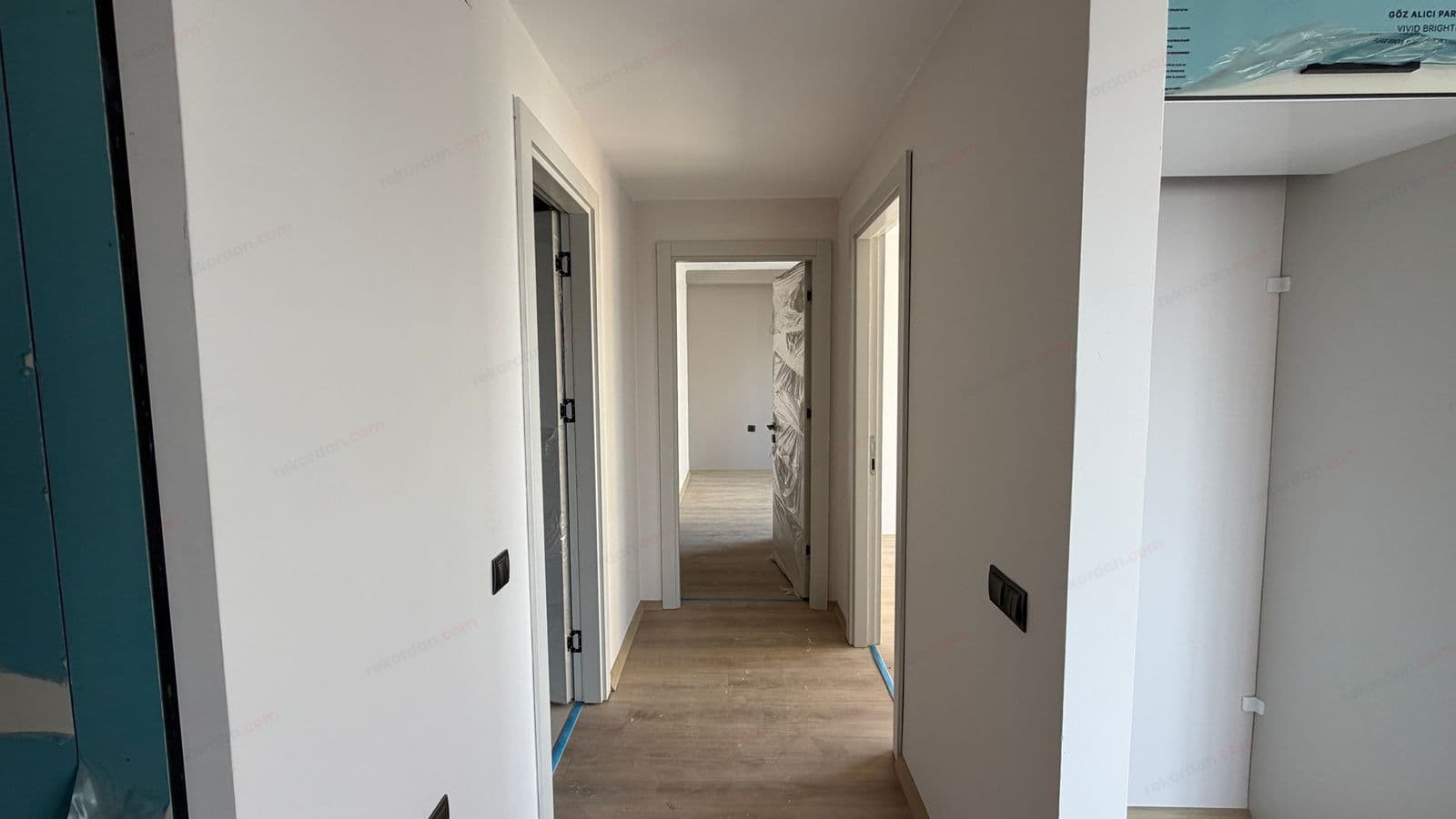 MERSİN TECE’DE DENİZE SADECE 100 METRE – 2+1 SATILIK HAVUZLU DAİRE 2