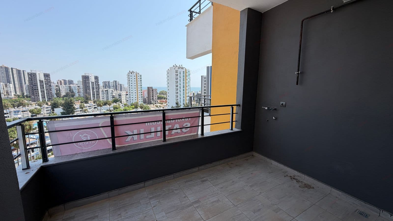 MERSİN TECE’DE DENİZE SADECE 100 METRE – 2+1 SATILIK HAVUZLU DAİRE 7