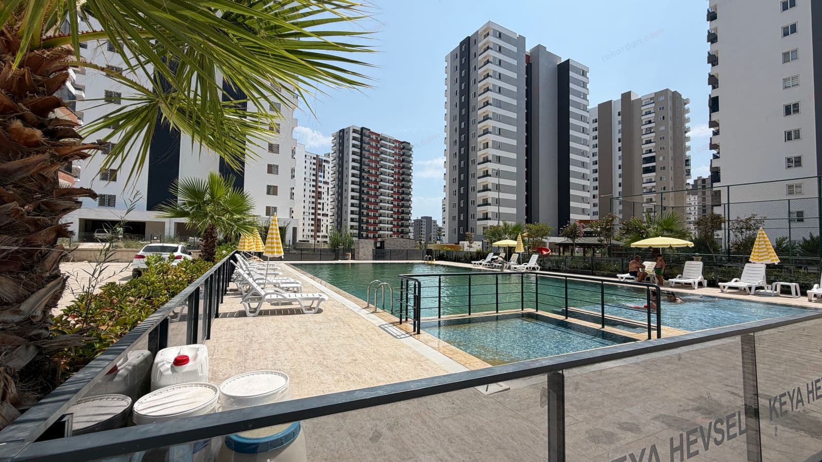 MERSİN, ARPAÇBAHŞİŞ MAHALLESİNDE 1+1 SATILIK HAVUZLU DAİRE