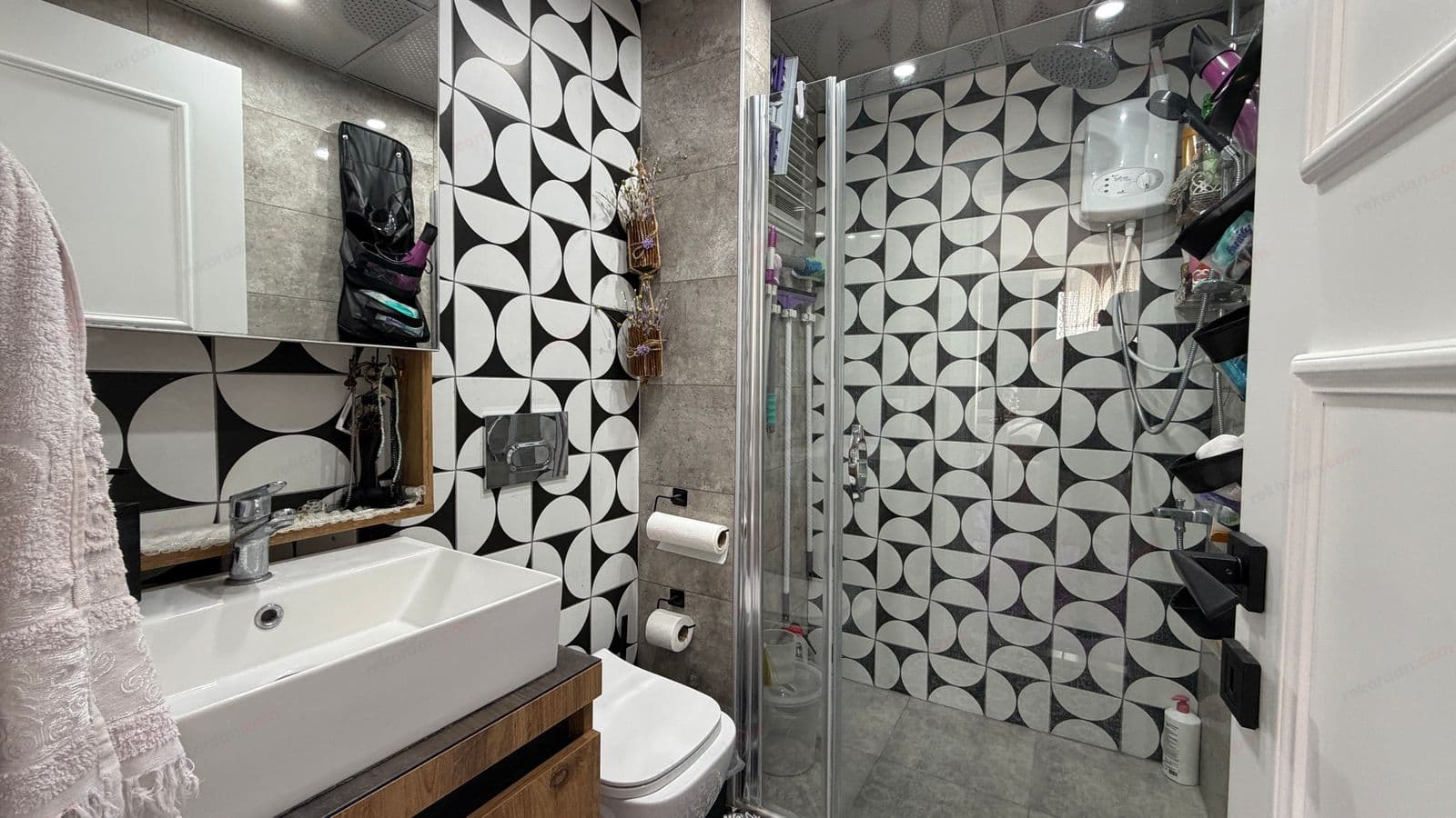 MERSİN, ARPAÇBAHŞİŞ MAHALLESİNDE 1+1 SATILIK HAVUZLU DAİRE 7