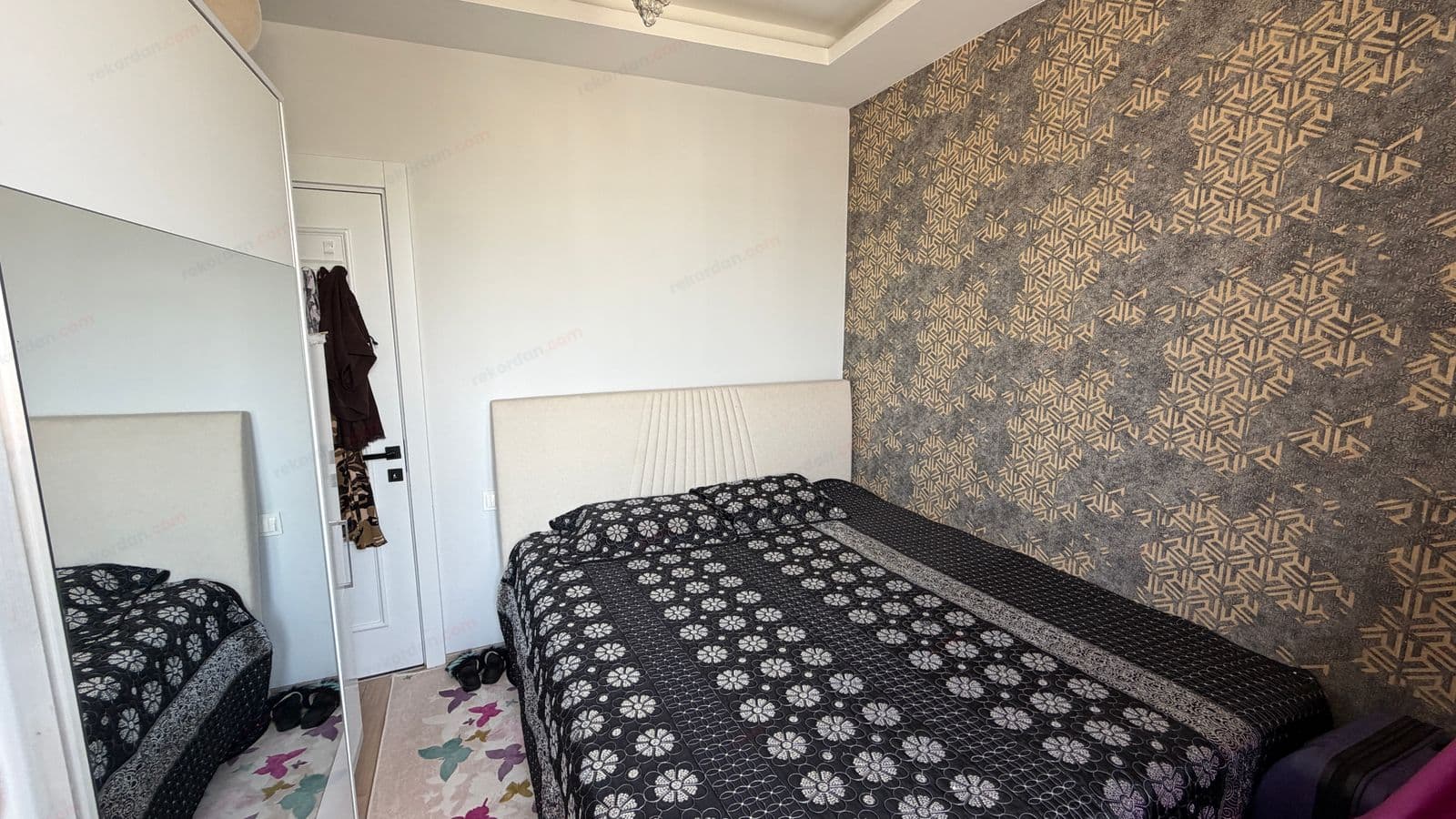 MERSİN, ARPAÇBAHŞİŞ MAHALLESİNDE 1+1 SATILIK HAVUZLU DAİRE 8