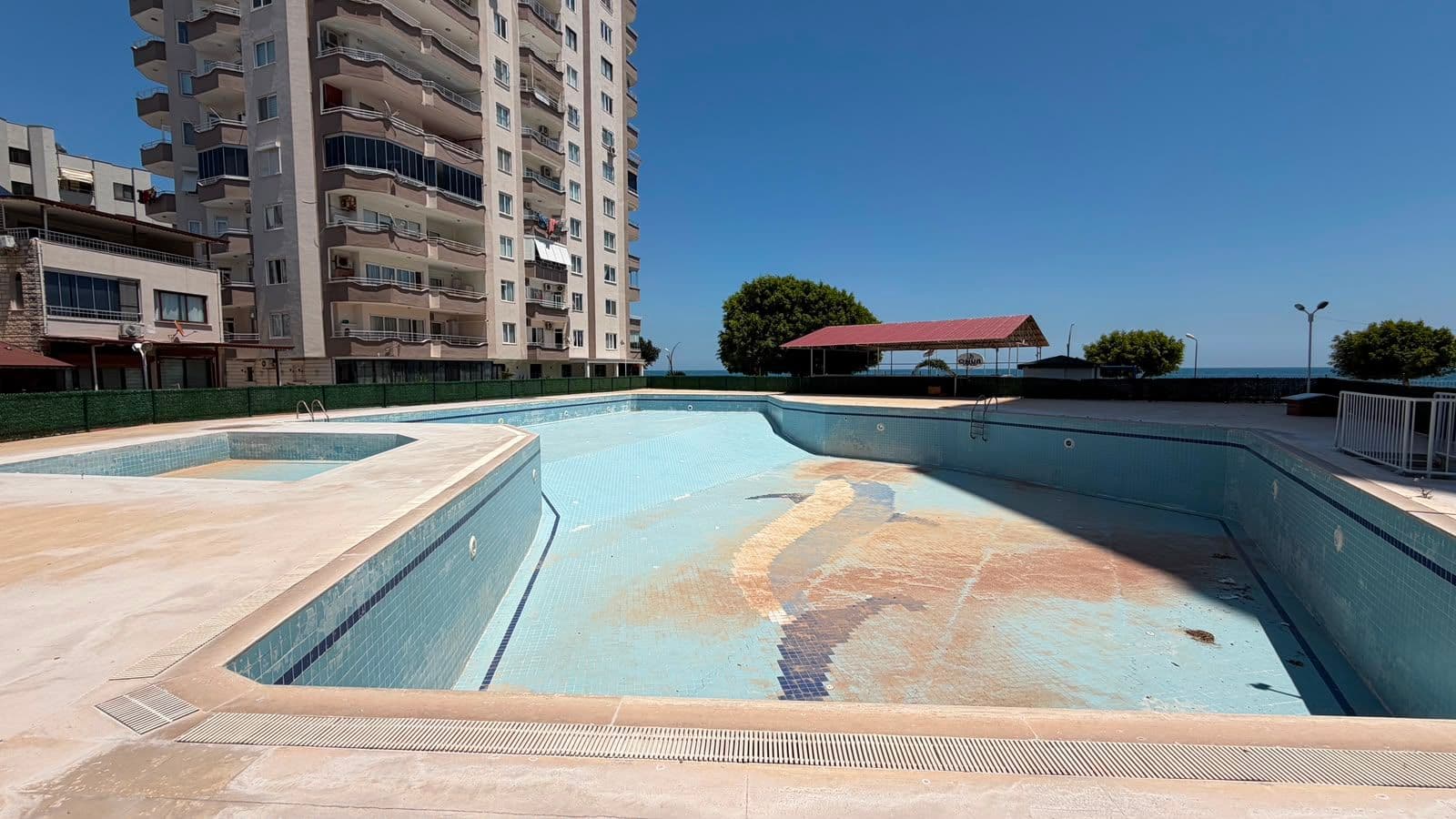 Mersin Davultepe'de Denize Sıfır 7+1 Triplex Villa 1
